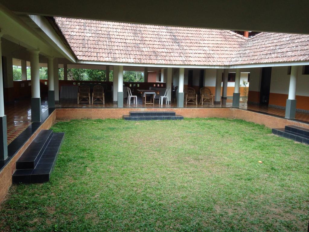 Stay Simple 3 Hills County Resort Kalpatta Exterior foto